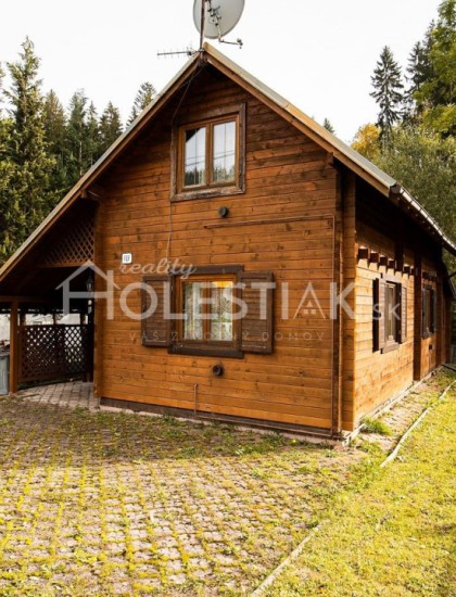 https://www.pavolholestiak.sk/storage/properties/106/thumb/uz-aj-video-exkluzivne-predam-peknu-chatu-v-obci-olesna-kysuce_0.jpg?t=1665640832