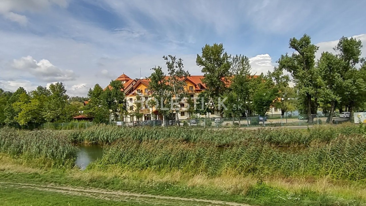 Predané - Predaj apartmánov v nádhernom prostredí pri jazere Bratislava.