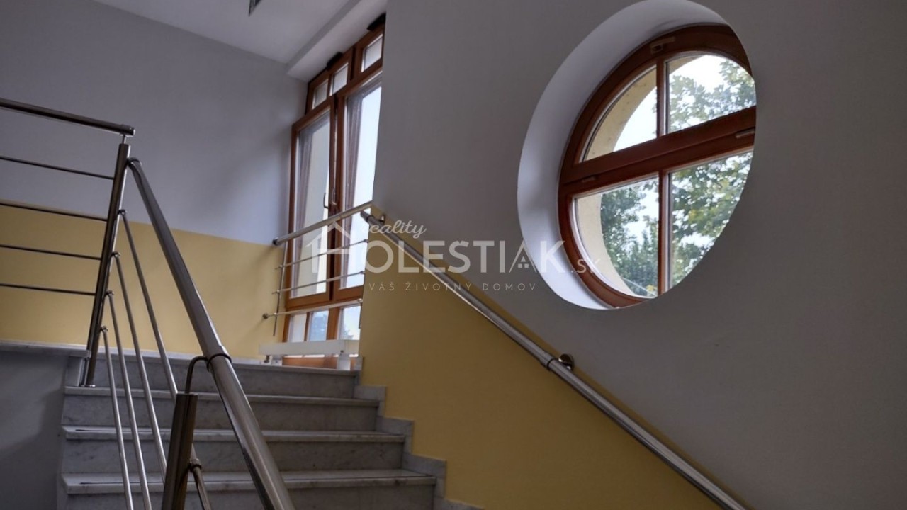 Predané - Predaj apartmánov v nádhernom prostredí pri jazere Bratislava.