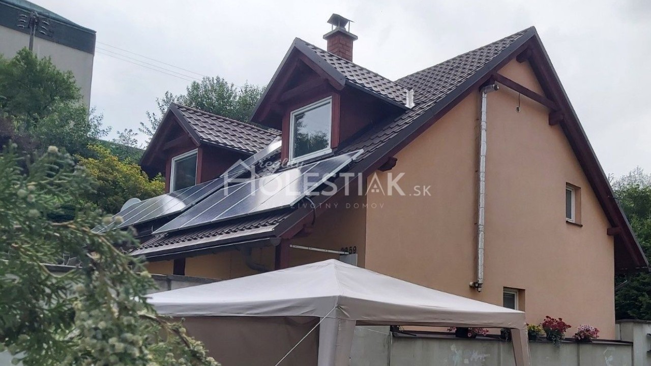 Odporúčané - Predám pekný rodinný dom v centre mesta Čadca - iba u nás