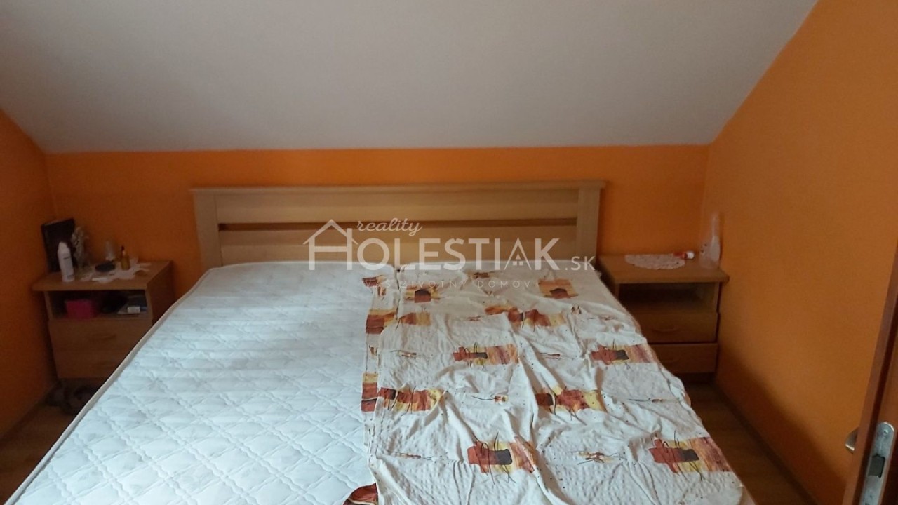 Odporúčané - Predám pekný rodinný dom v centre mesta Čadca - iba u nás