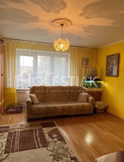 https://www.pavolholestiak.sk/storage/properties/147/thumb/exkluzivne-predam-21-byt-v-meste-knm_0.jpg?t=1691311534