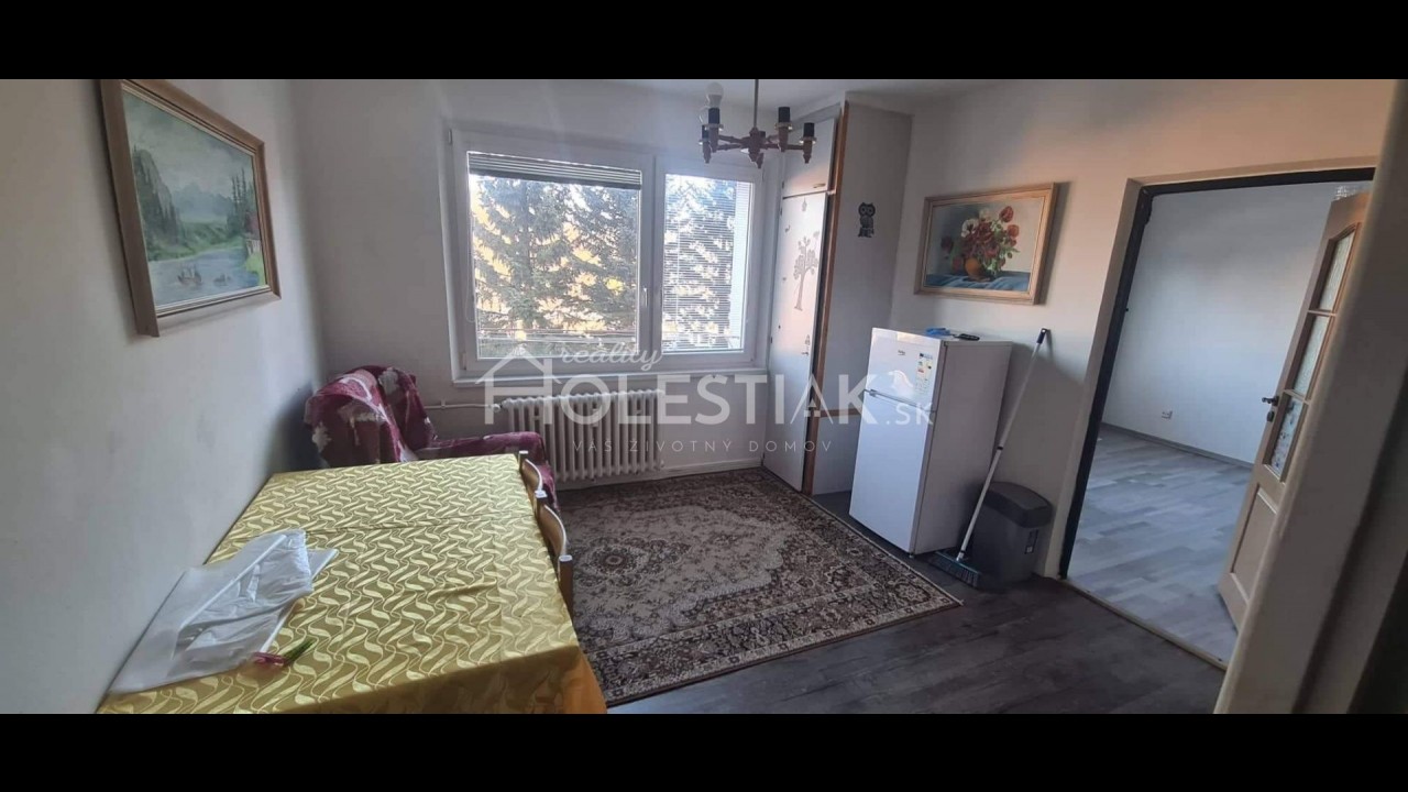 PREDAJ 1+1kk byt na Žarci