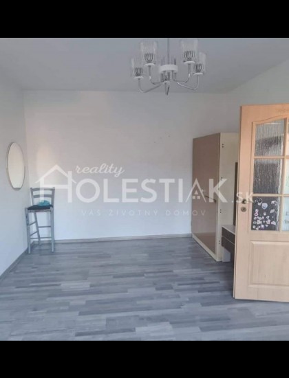 https://www.pavolholestiak.sk/storage/properties/19/thumb/predaj-11kk-byt-na-zarci_0.jpg?t=1625143533