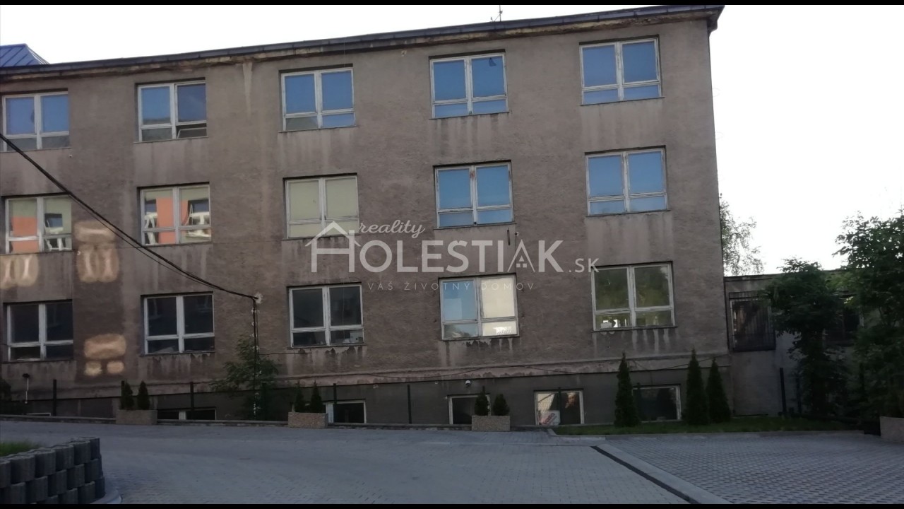 Znížená cena: Predám väčšiu 4-podlažnú tehlovú budovu vhodná na celkovú rekonštrukciu v centre mesta Čadca, 406 m2 zastavaná plocha