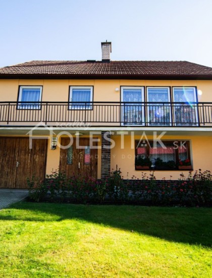 https://www.pavolholestiak.sk/storage/properties/250/thumb/predam-okal-v-centre-mesta-cadca-iba-u-nas_0.jpg?t=1698400844