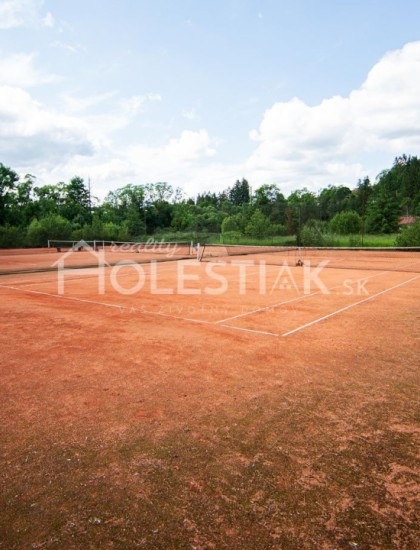 https://www.pavolholestiak.sk/storage/properties/257/thumb/rezervovane-predam-velky-pozemok-v-obci-skalite-iba-u-nas_0.jpg?t=1698659216