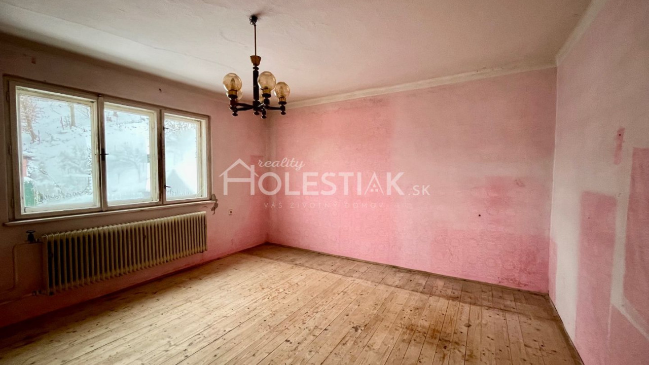 Rodinny dom v pôvodnom stave, Nesluša