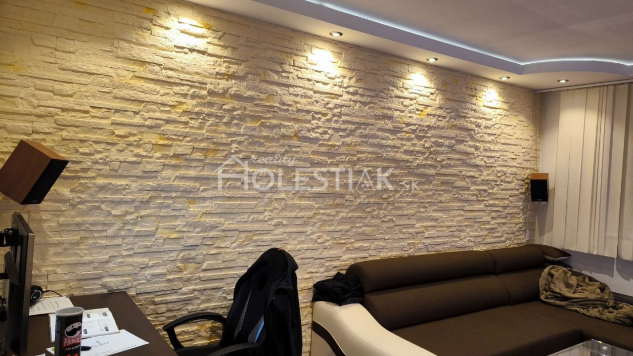 Zvýhodnená cena Predám exkluzívne krásny, rekonštruovaný byt 3+1 Čadca