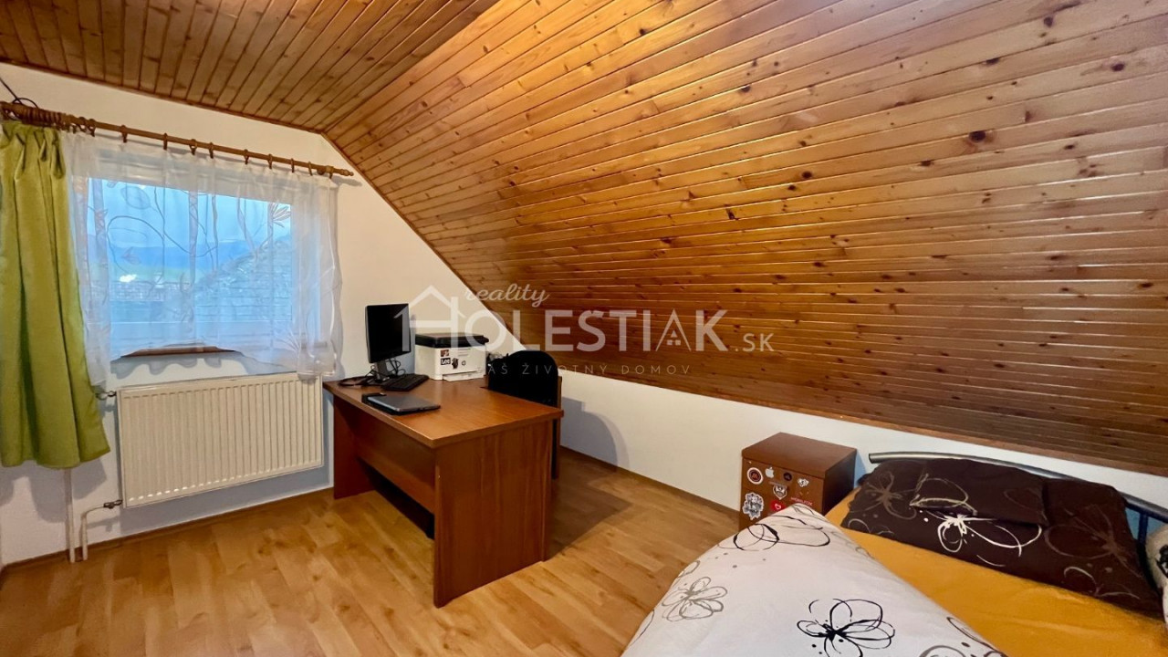Slnečný rodinný dom, Konská