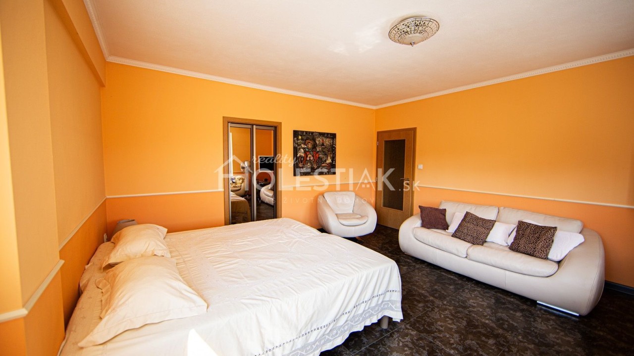 Rezervované - Luxusný byt v centre mesta Čadca - 164 m2 iba u nás