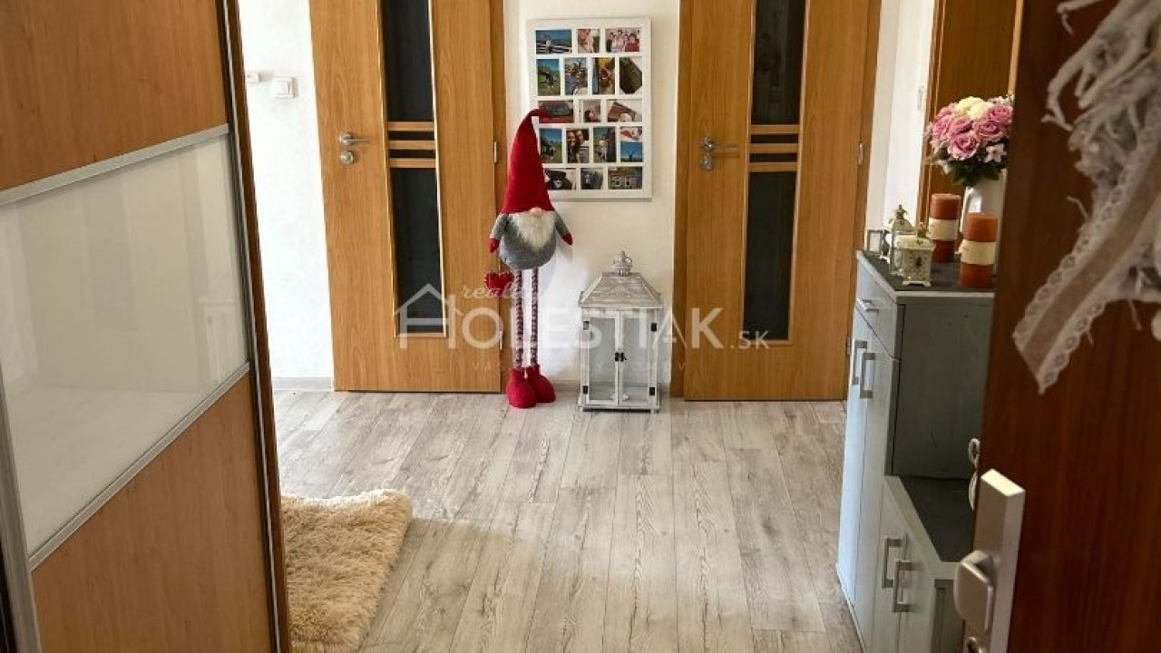 Zvýhodnená cena - Predám pekný, zariadený byt 3+1 Kysucký Lieskovec, iba u nás