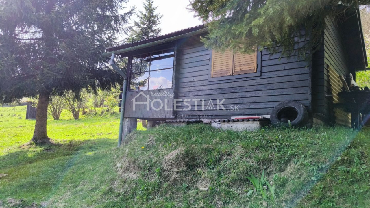 Predám peknú chatku - Zákopčie s väčším pozemkom 