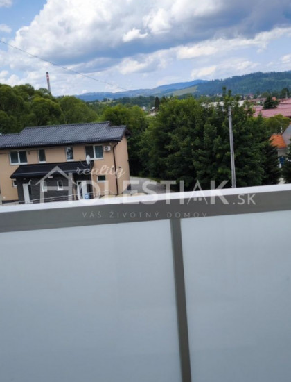 https://www.pavolholestiak.sk/storage/properties/379/thumb/dam-do-prenajmu-31-byt-okruzna-cadca_0.jpg?t=1718084810
