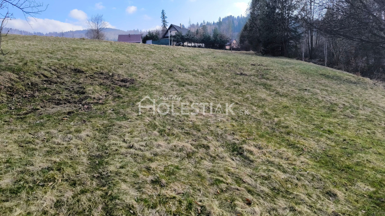 Odporúčané - Predám exkluzívne pekný stavebný pozemok, 3,5 km od centra mesta Čadca 