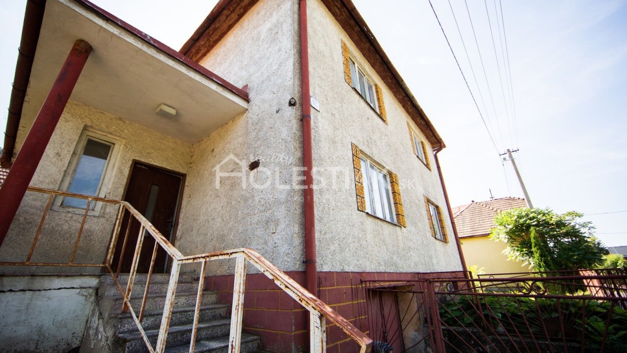 Rezervované - Predám rodinný dom v obci Nesluša - exkluzívne iba u nás