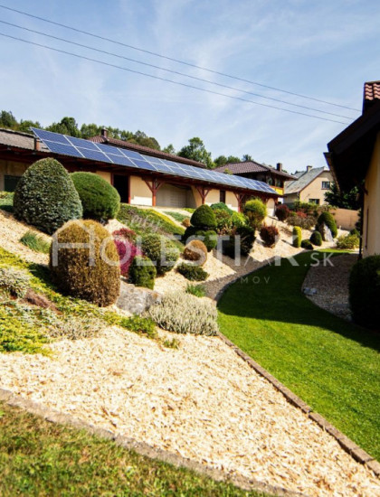 https://www.pavolholestiak.sk/storage/properties/404/thumb/rezervovane-predam-rodinny-dvojdom-cadca-mozna-zamena-za-byt_0.jpg?t=1741546867
