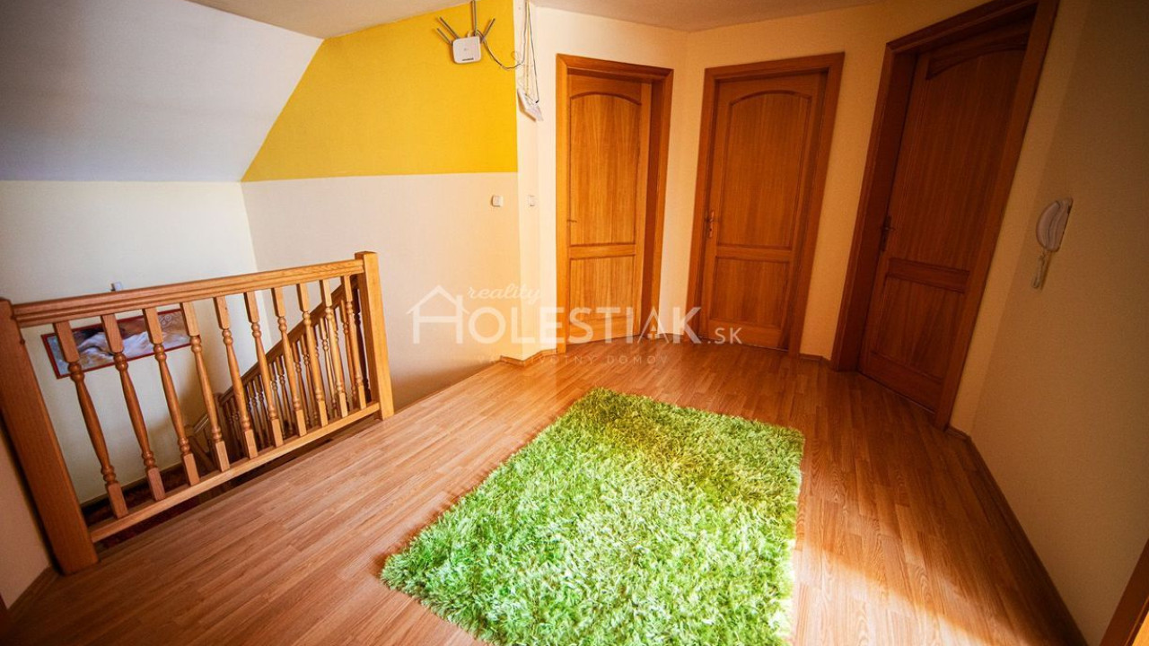 Odporúčané - Predám veľký, nadštandardný rodinný dom - Zákopčie