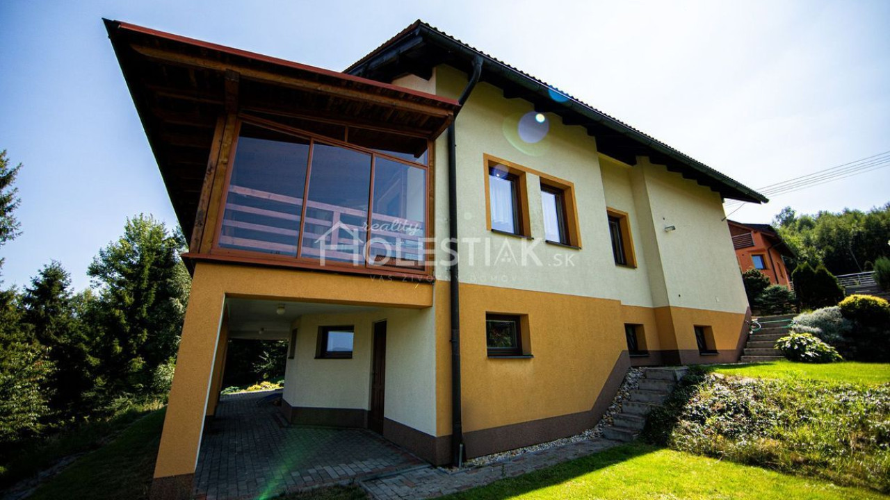Odporúčané - Predám veľký, nadštandardný rodinný dom - Zákopčie