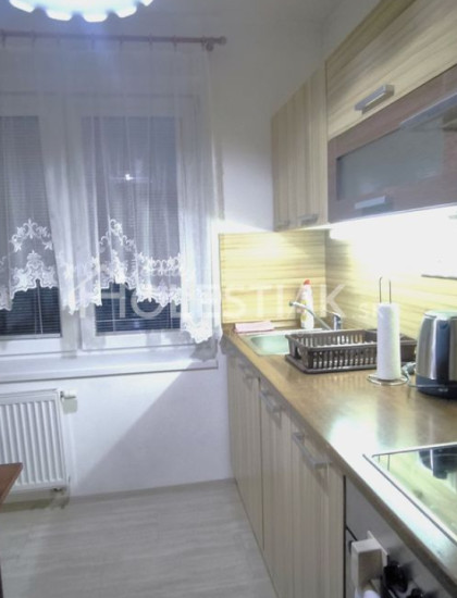 https://www.pavolholestiak.sk/storage/properties/483/thumb/dam-do-prenajmu-31-byt-cadca-centrum_0.jpeg?t=1784252641