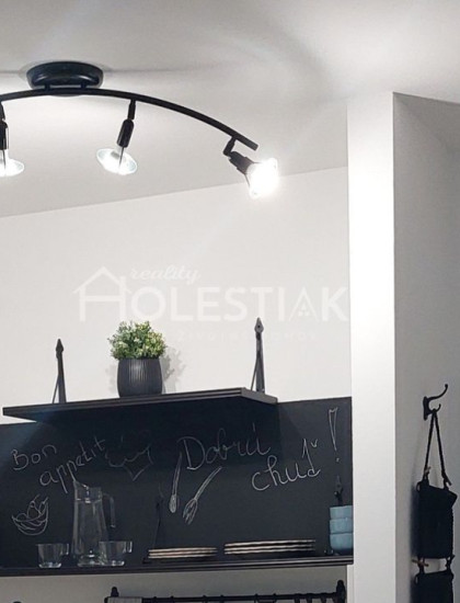 https://www.pavolholestiak.sk/storage/properties/484/thumb/kupim-2-izbovy-byt-v-meste-cadca_0.jpeg?t=1778758997