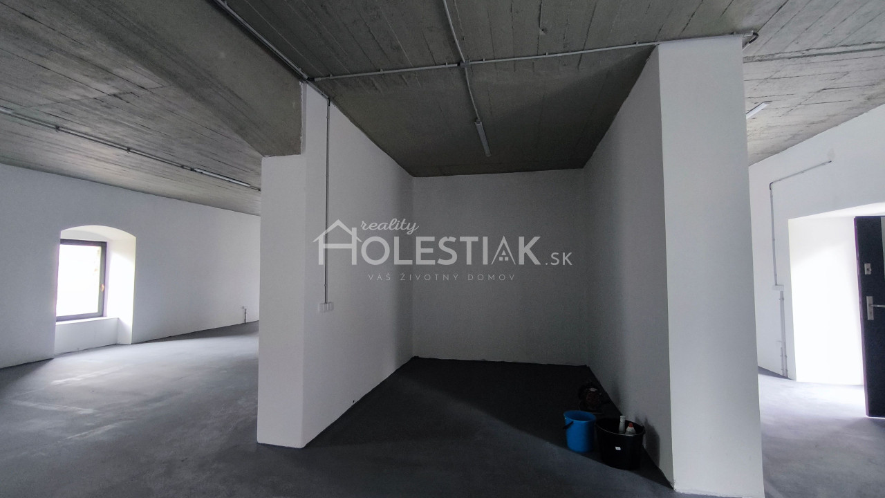 Zvýhodnená cena - Dám do prenájmu 155 m2 v centre, Čadca, iba u nás