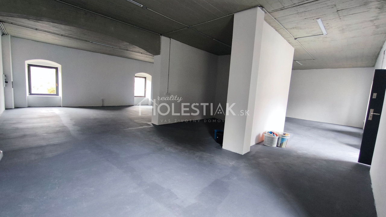 Zvýhodnená cena - Dám do prenájmu 155 m2 v centre, Čadca, iba u nás