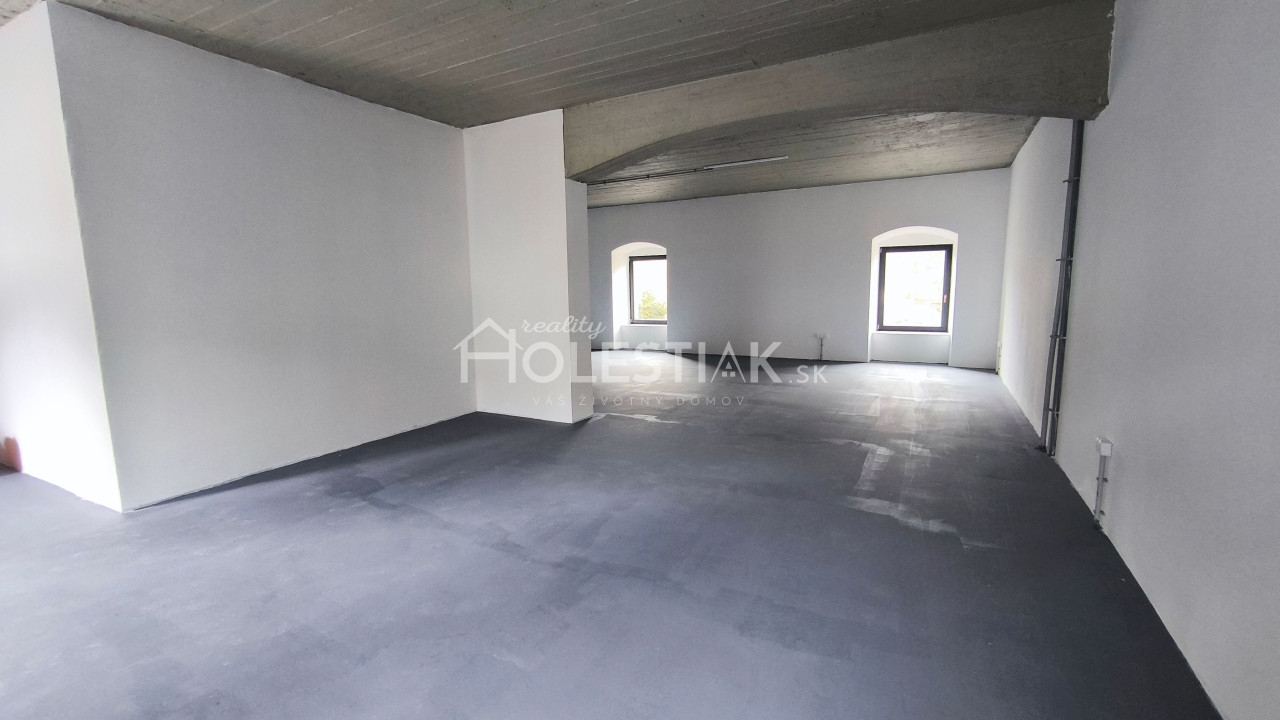 Zvýhodnená cena - Dám do prenájmu 155 m2 v centre, Čadca, iba u nás