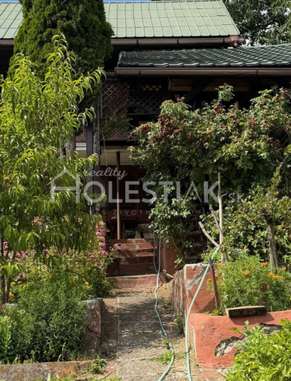 https://www.pavolholestiak.sk/storage/properties/522/thumb/predam-peknu-chatu-krasne-vyhlady-povina_0.jpeg?t=1787835545