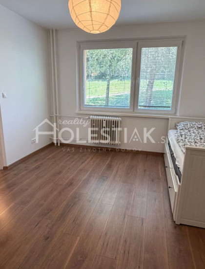 https://www.pavolholestiak.sk/storage/properties/524/thumb/rezervovane-exkluzivne-predam-21-byt-cadca_0.jpeg?t=1787246344
