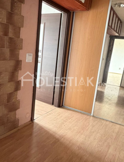 https://www.pavolholestiak.sk/storage/properties/536/thumb/predam-31-byt-krasno-nad-kysucou_0.jpeg?t=1792676223
