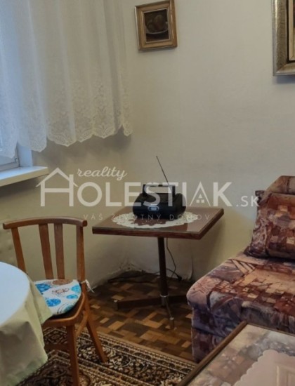 https://www.pavolholestiak.sk/storage/properties/68/thumb/rezervovane-predam-11kk-byt-v-meste-zilina-hliny-5-iba-u-nas_0.jpg?t=1646513138