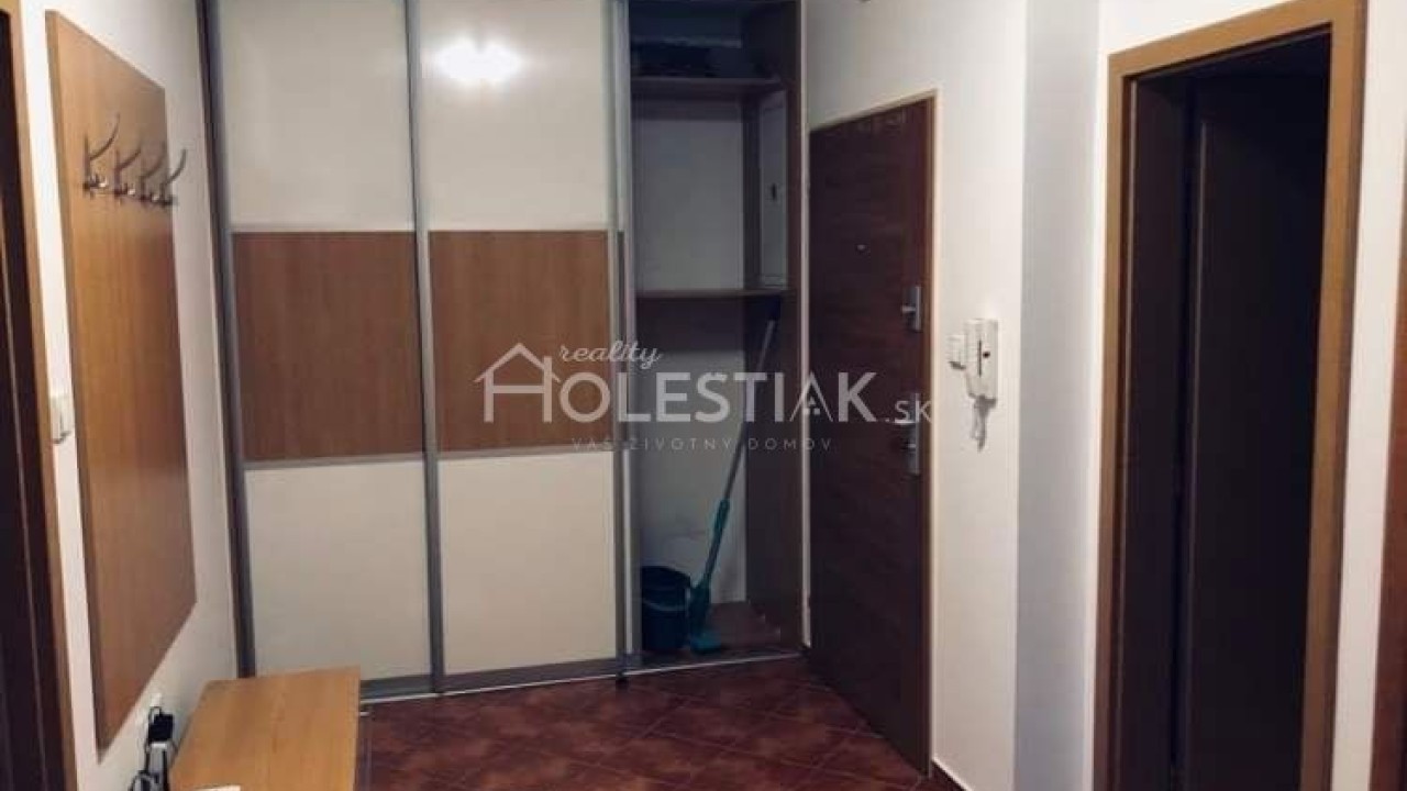 Prenajmem nadštandardný, väčší, zariadený 2+1 byt Čadca, Martinkov potok