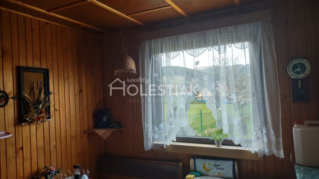 Rezervované - Exkluzívne predám záhradný domček, pozemok 514 m2 Kysucké Nové Mesto