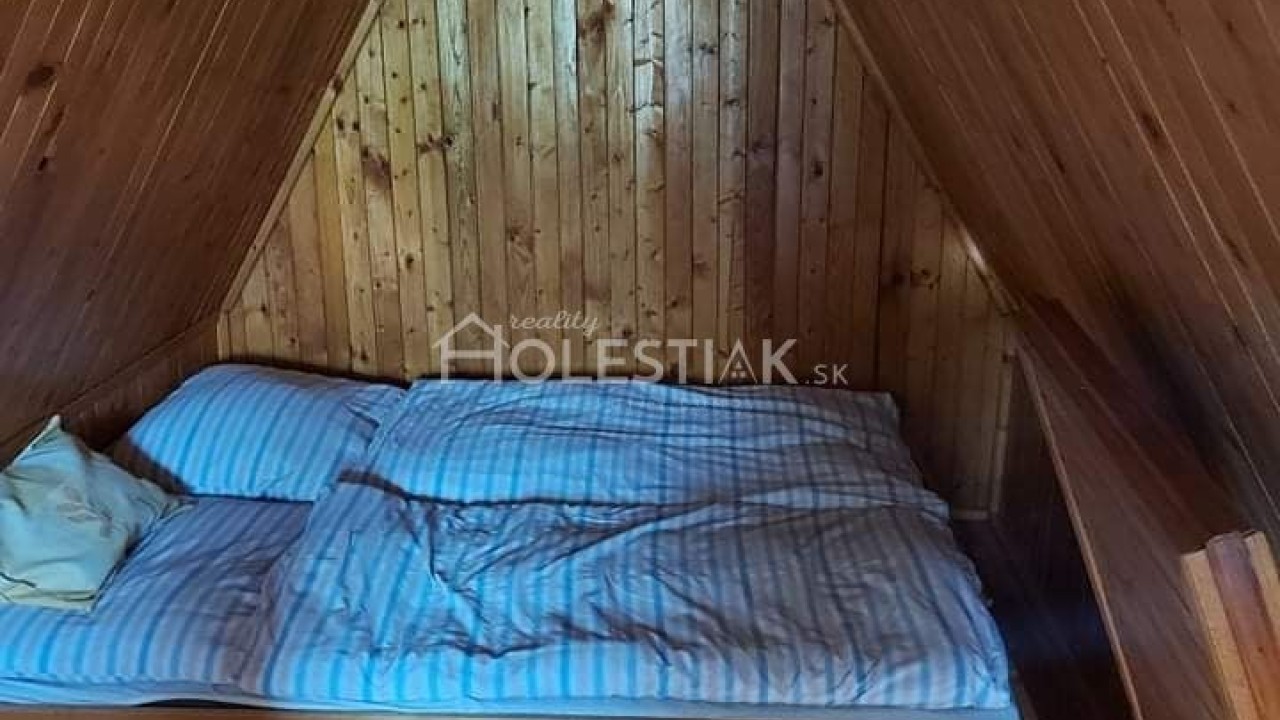 Rezervované - Exkluzívne predám záhradný domček, pozemok 514 m2 Kysucké Nové Mesto
