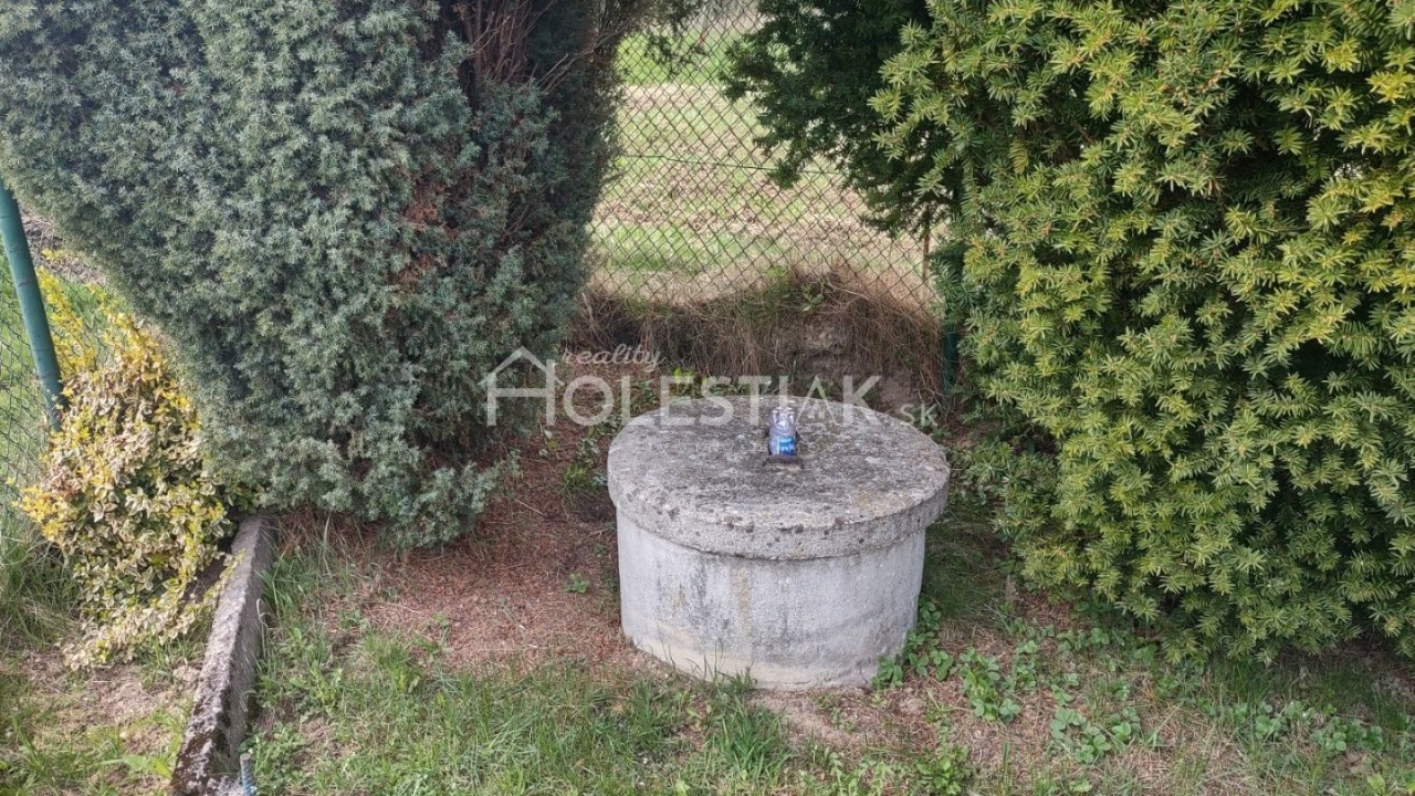 Rezervované - Exkluzívne predám záhradný domček, pozemok 514 m2 Kysucké Nové Mesto