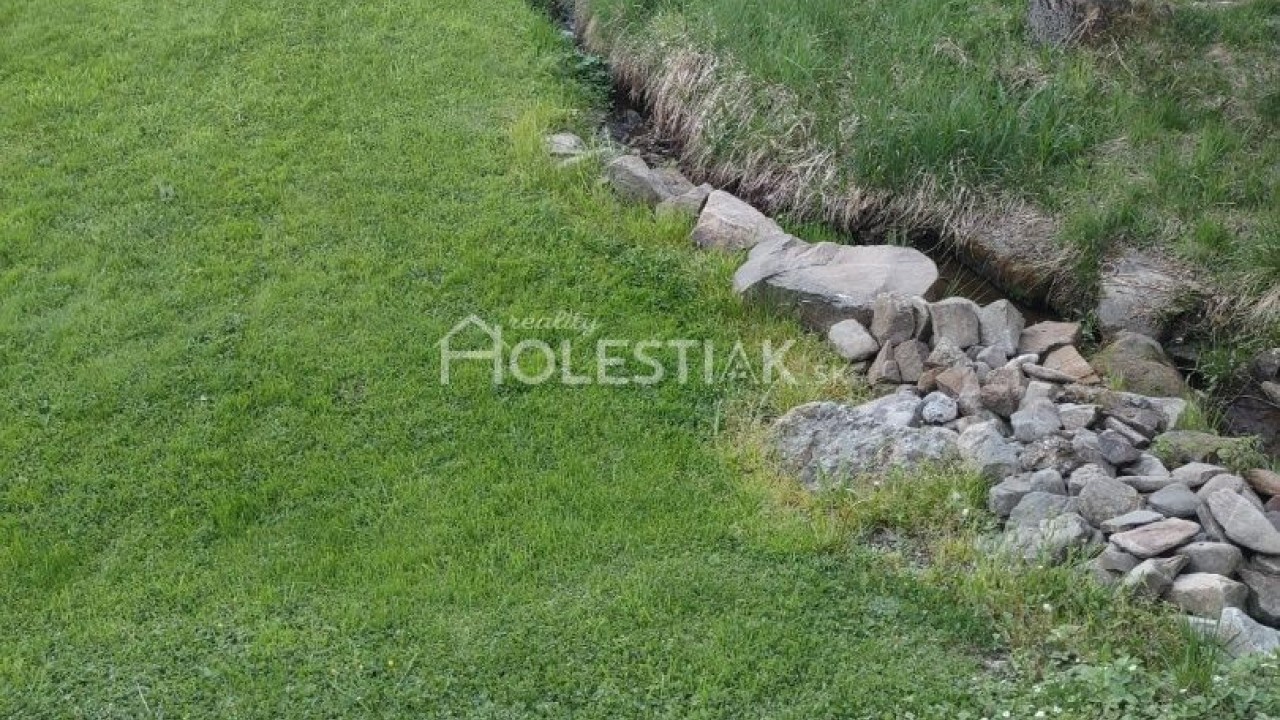 Predám rekreačný pozemok - Raková