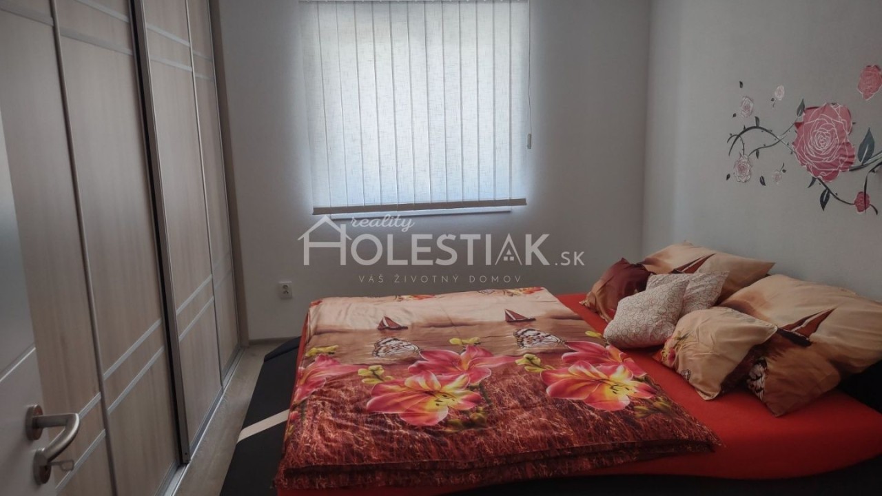 Dám do prenájmu nový, kompletne zariadený byt v centre mesta Čadca - exkluzívne